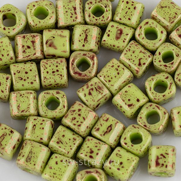 Бисер Cube 1,5 mm #1209 Мраморный непрозрачный розовое авокадо