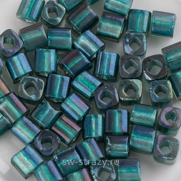 Бисер Cube 4 mm #0270F Окрашенный изнутри матовый кристалл\металлик
